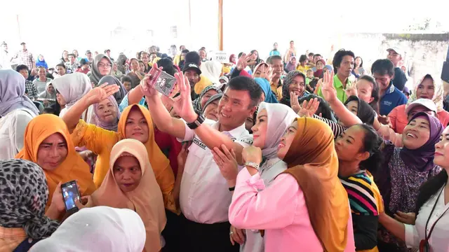 Mularis Djahri Tawarkan Bantuan untuk Penjual Pempek Palembang
