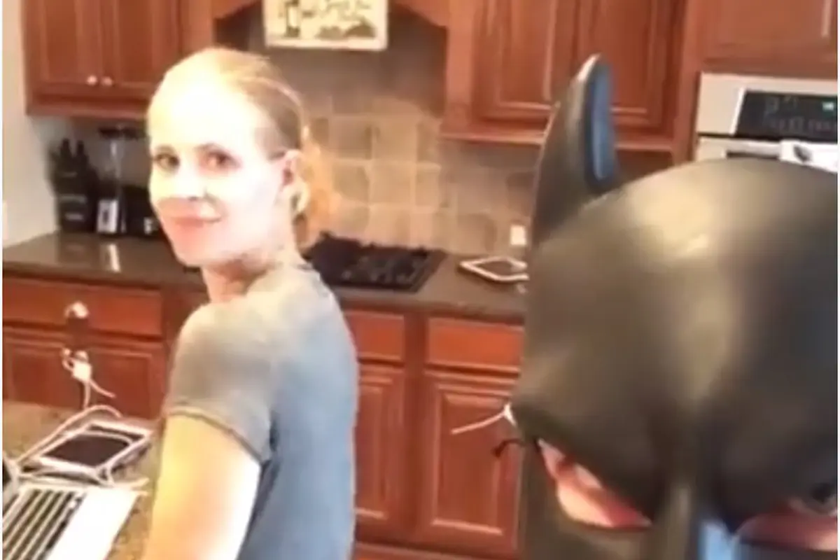 Terobsesi Sama Batman, Pria Ini Bikin Istrinya 'Gila'