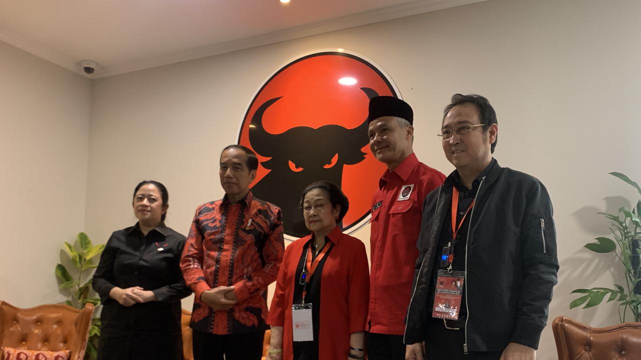 Momen Presiden Joko Widodo (Jokowi) bersama Ketua Umum PDI Perjuangan Megawati Soekarnoputri saat Rapat Kerja Nasional (Rakernas) III, pada Selasa (6/6/2023).