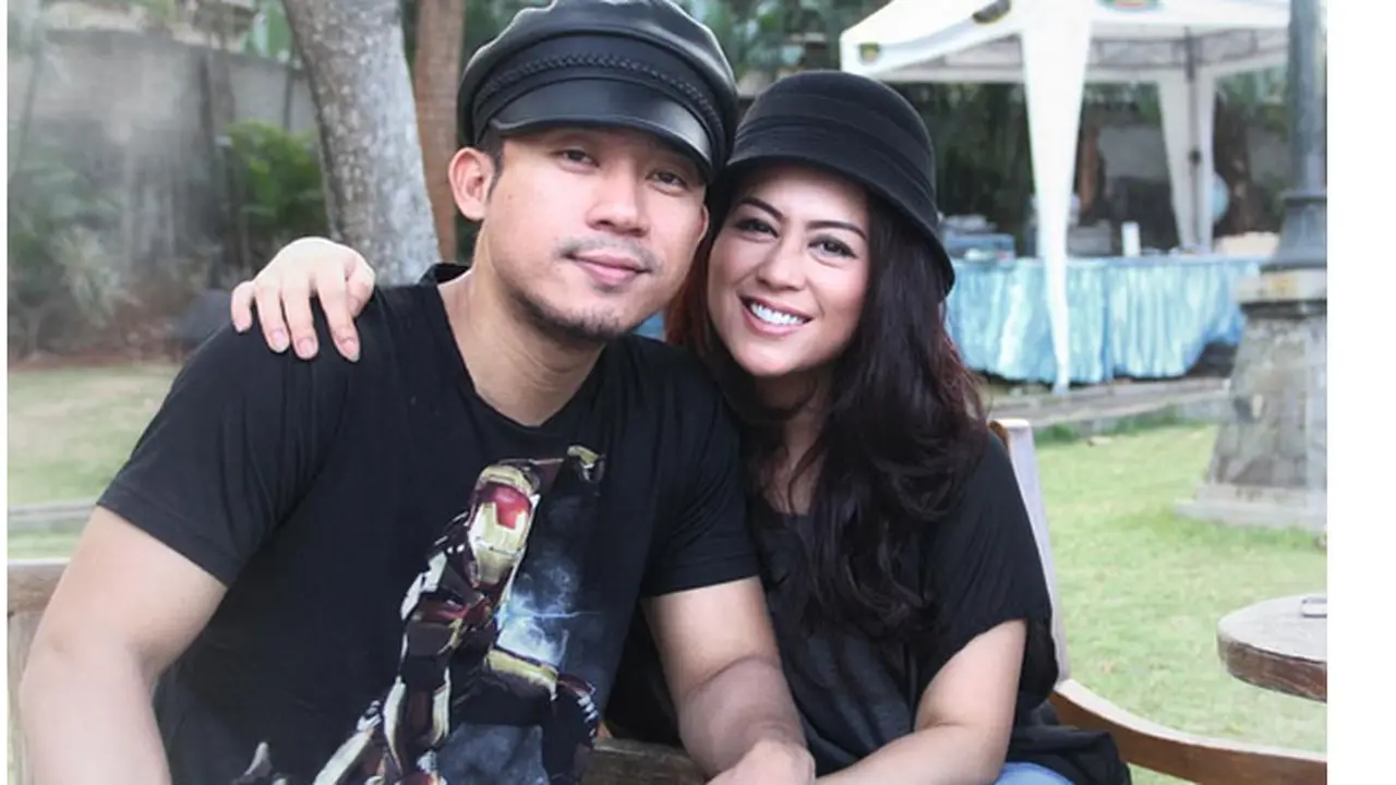 Denny Cagur dan istri, Shanty Widiastuti