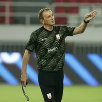 Milomir Seslija, pelatih Persis Solo, BRI Super League 2025/2026. (Dok. ileague.id)
