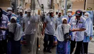Keberangkatan gelombang terakhir dari Makkah ke Madinah ini diawali dengan 298 jemaah kloter 99 Embarkasi Solo-Yogyakarta (SOC 99). Mereka berangkat dari Mahbas Jin mulai pukul 10.00 WAS. (Foto:Liputann6/Nafiysul Qodar)