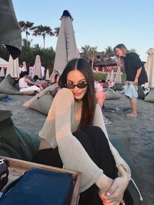 8 Tampilan Fashionable Khas Old Money Alyssa Daguisse yang Buat Al-Ghazali Susah Lupa