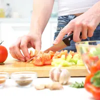 Ilustrasi memasak. (via: thepathmag.com)