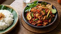 Resep Oseng Mercon Kulit Ayam, Pedas Gurih dengan Bumbu Meresap yang Bikin Nagih