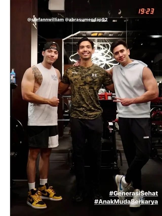 6 Potret Akrab Verrell Bramasta dan Stefan William, Sama-Sama Terjun ke Politik