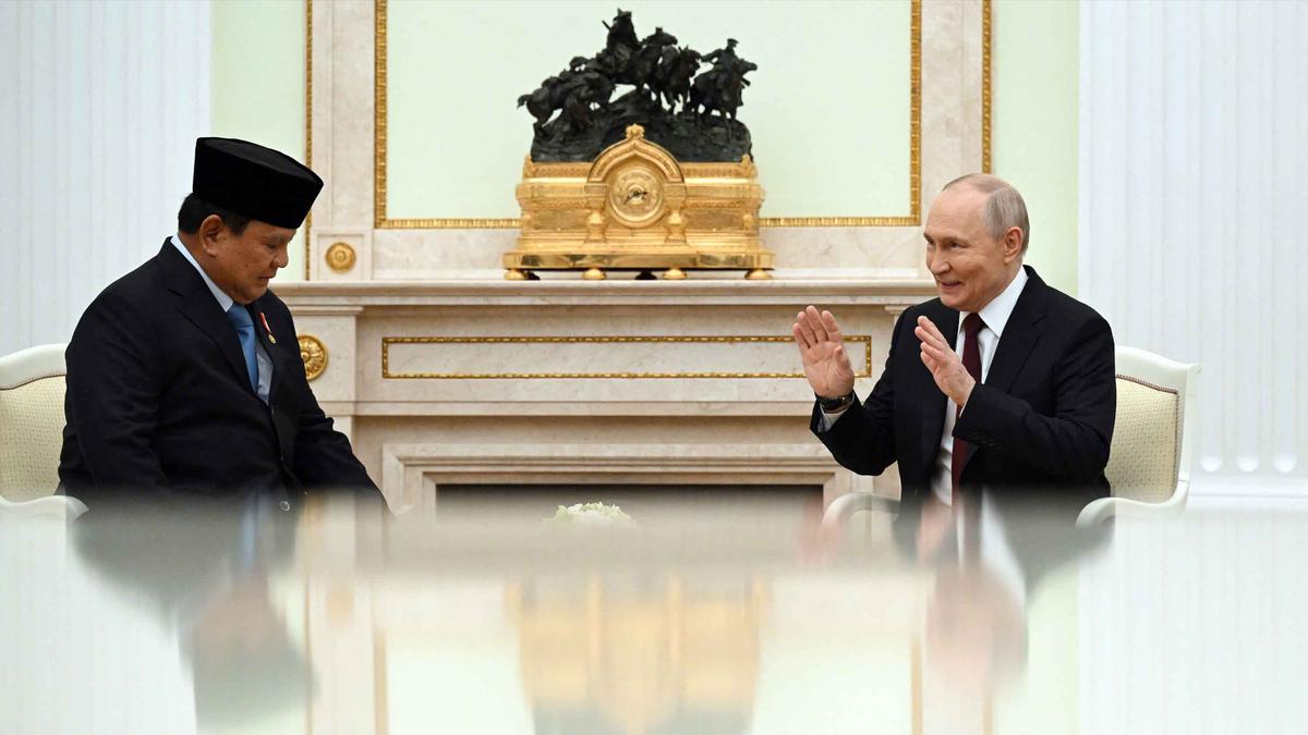 Bahas Sejumlah Isu Strategis, Prabowo Kembali Bertemu Putin di Kremlin