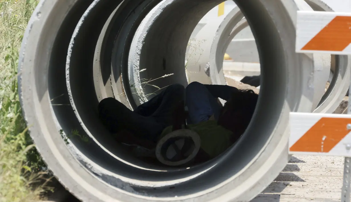 Peringatan panas yang berlebihan atau saran panas dikeluarkan untuk sebagian besar wilayah Texas, termasuk Brownsville, Corpus Christi, Dallas, Houston, Laredo dan San Antonio, menurut Layanan Cuaca Nasional. (Rod Aydelotte/Waco Tribune-Herald via AP)