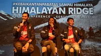 Darius Sinathrya dan Donna Agnesia baru saja menyelesaikan touring ke pegunungan Himalaya. (Khema / Liputan6.com)