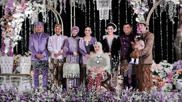 10 Momen Aurel Hermansyah dan Atta Halilintar Gelar Mitoni di Kehamilan Kedua, Bernuansa Ungu