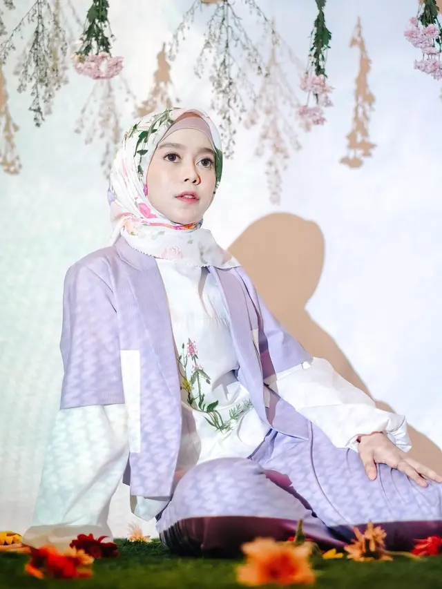 Potret Gaya OOTD Lesty Kejora Bernuansa Pastel, Tampil Stylish. (Sumber: Instagram/lestykejora)
