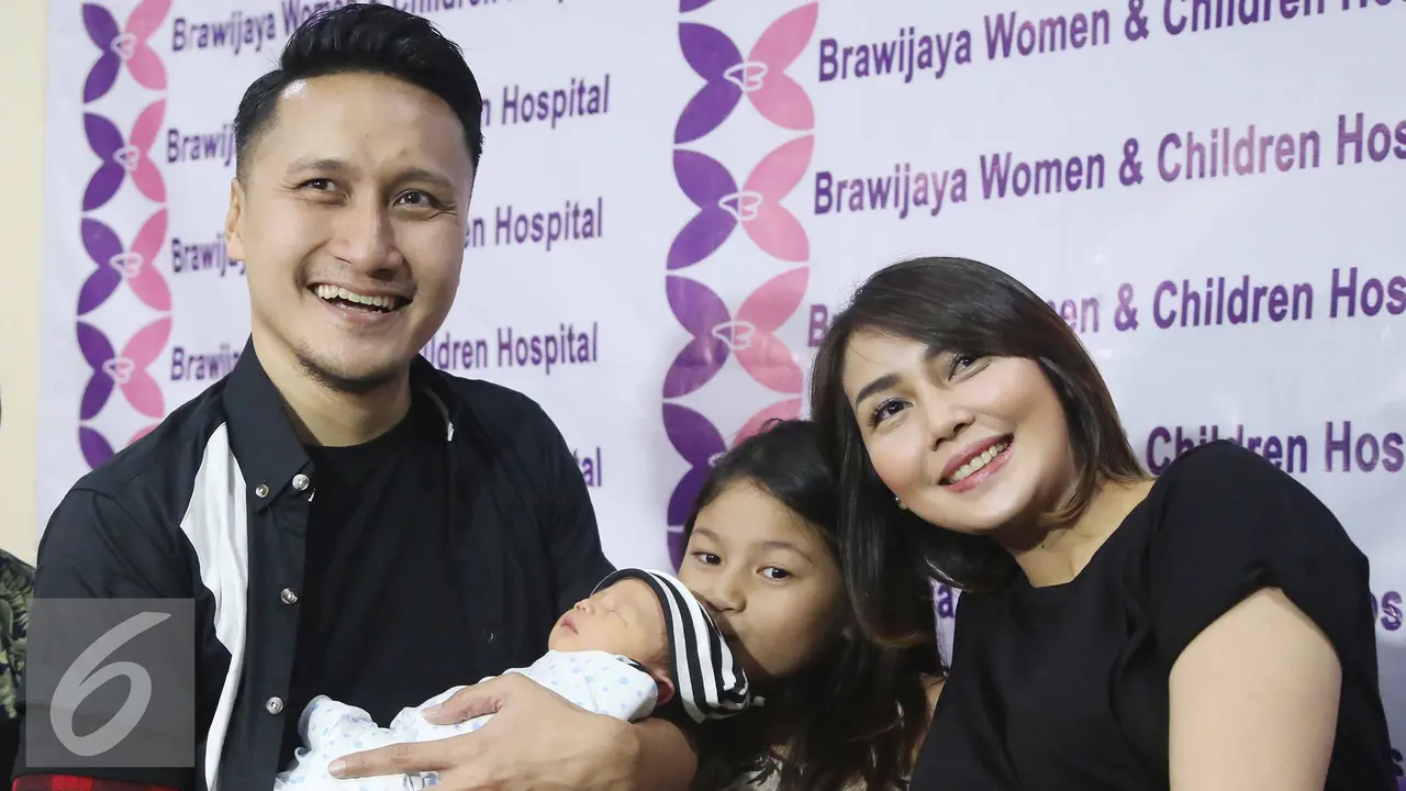 20160825- Arie Untung dan Fenita Dikaruniai Anak Ketiga-Jakarta- Herman Zakharia