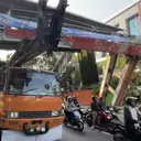 Kronologi Truk Angkut Alat Berat Tabrak JPO Tendean
