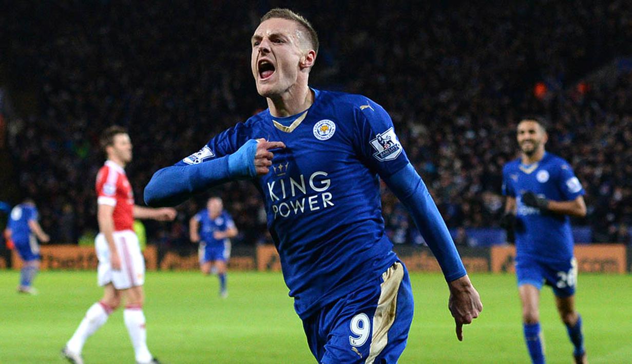 Leicester City harus tergusur dari puncak klasemen usai bermain imbang kala menjamu Manchester United. (AFP Photo/Oli Scarff)