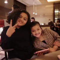 Kekompakan putri dari Ashanty dan Krisdayanti ini bikin gemas warganet. (Sumber: Instagram/ashanty)