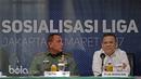 Berlinton Siahaan (kanan) didapuk sebagai nahkoda untuk suksesnya pelaksanaan Liga 1 Indoneisa di Gedung Kostrad, Jakarta, Kamis (16/3/2017). Liga 1 Indonesia rencananya bergulir pada tanggal 15 April 2017. (Bola.com/Nicklas Hanoatubun)