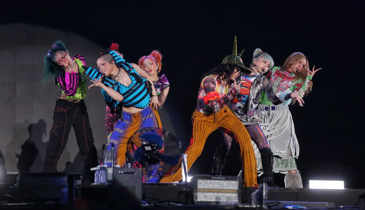 <p>Penampilan XG di We The Fest 2024 berhasil memukau penonton di We The Fest 2024. [Foto: Adrian Putra/Fimela]</p>