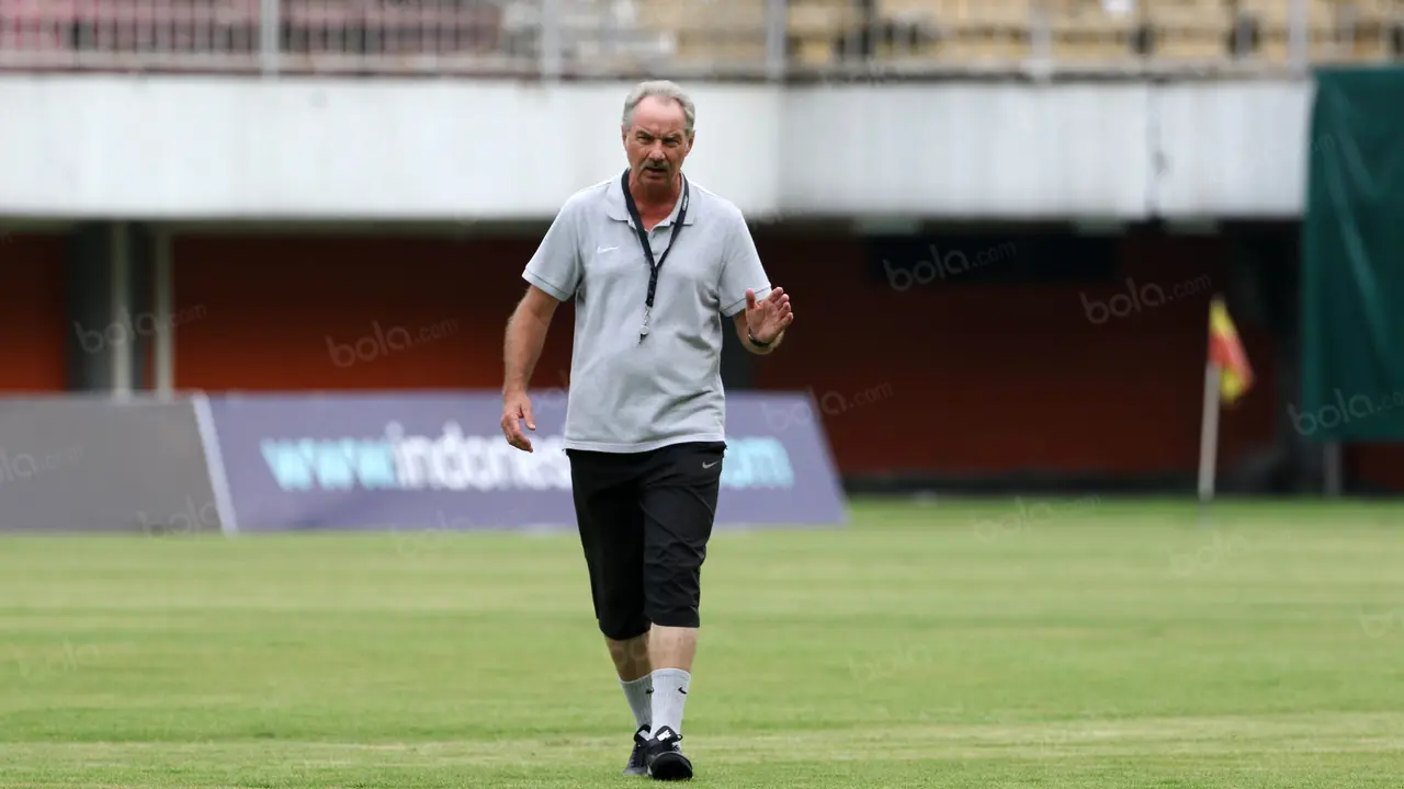 Alfred Riedl