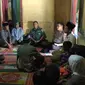 Suasana di rumah duka Indrayani, korban jiwa razia bedarah (Liputan6.com/Nefri Inge)