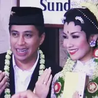 Alya Rohali dan Faiz Ramzy Rachbini saat pernikahan (Instagram/@arohali)