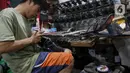 Rata-rata pekerja direkrut dari warga sekitar. (Liputan6.com/Herman Zakharia)