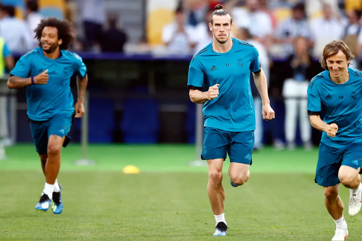Real Madrid Jajal Rumput Lapangan Stadion NSC Olimpiyskiy