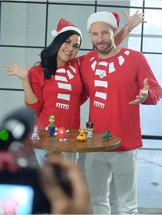 "Langsung ke tempat dubber tapi untuk latihan, baca sendiri terus tahan emosi terus konsentrasi terus lanjut. Kalau kurang saya bilang Faza untuk diajarin suaranya," imbuhnya. (Instagram/tyson_lynch)