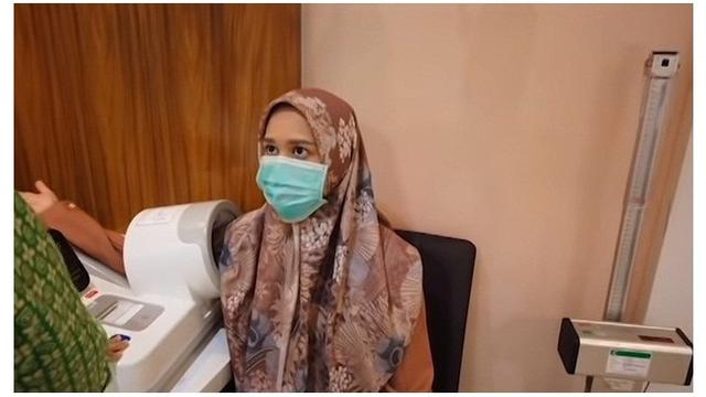 8 Momen Cut Meyriska dan Roger Danuarta Cek Kehamilan, Penasaran Wajah Anak