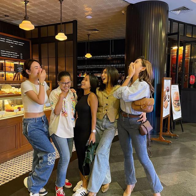 6 Bulan Usai Sinetron Tamat, Ini 6 Potret Temu Kangen Pemain Ikatan Cinta