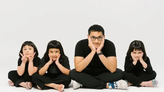 6 Potret Gemas Afgan Bareng Keponakannya, Kompak Banget