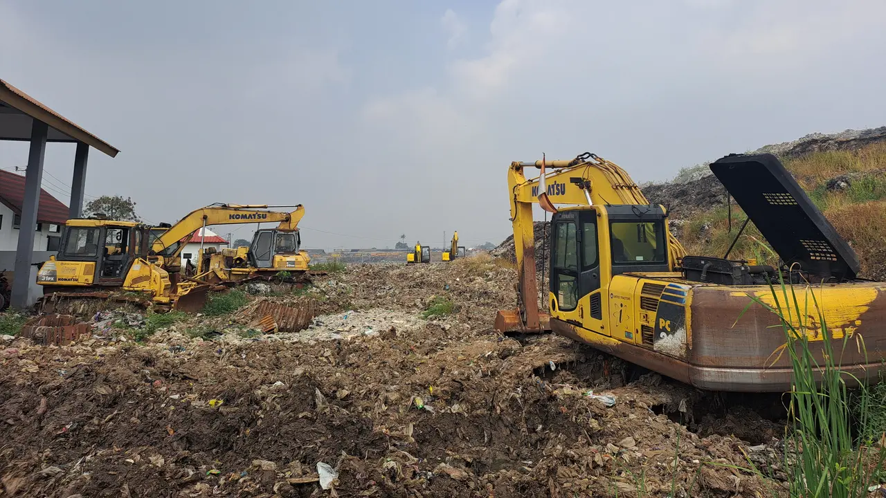Masalah Sampah di TPA Jatiwaringin Kabupaten Tangerang