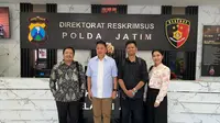 Pengacara Duke Arie secara resmi sudah melaporkan kasus kepemilikan saham karyawan Jawa Pos ke Polda Jatim pada 5 September 2023 lalu.