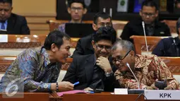 Pimpinan KPK saat melakukan RDP dengan Komisi III DPR, Senayan, Jakarta, Selasa (21/6). Komisi III DPR meminta masukan kepada KPK, PPATK, dan Kompolnas terkait Rekam Jejak Calon Kapolri Komjen (Pol) Tito Karnavian (Liputan6.com/Johan Tallo)