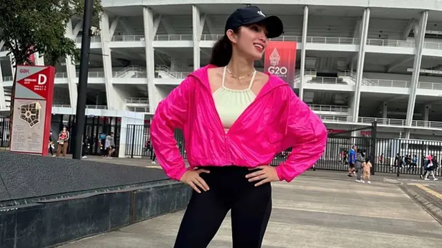 Potret Ussy Sulistiawaty saat Jajal Berbagai Olahraga, Jaga Kebugaran