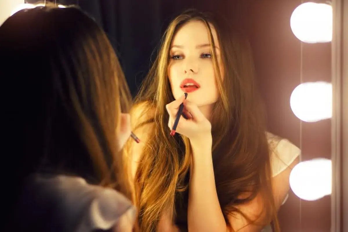 [Bintang] Ilustrasi Makeup
