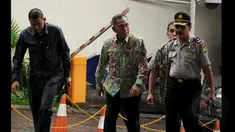 Menteri Pertahanan, Ryamizard Ryacudu mendatangi Gedung Komisi Pemberantasan Korupsi (KPK), Jakarta, Rabu (22/01/15). (Liputan6.com/Faisal R Syam)