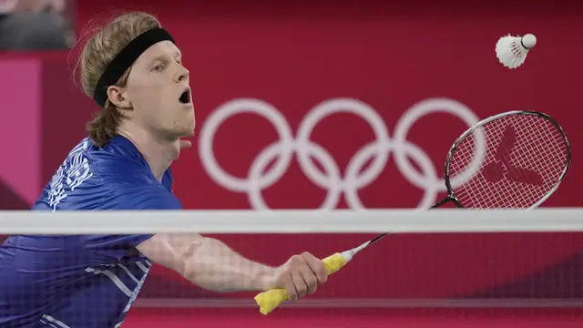 Foto: Anthony Sinisuka Ginting ke Semifinal Olimpiade Tokyo 2020 usai Pecundangi Anders Antonsen