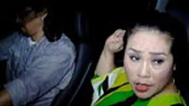 Geram, Nunung Curiga Dewi Punya Maksud