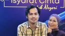 Surya Sahetapy dan sang ibunda, Dewi Yull hingga kini masih cukup dekat. Sayang, keduanya harus terpisah negara. (Foto: Instagram/@dewiyullofficial)