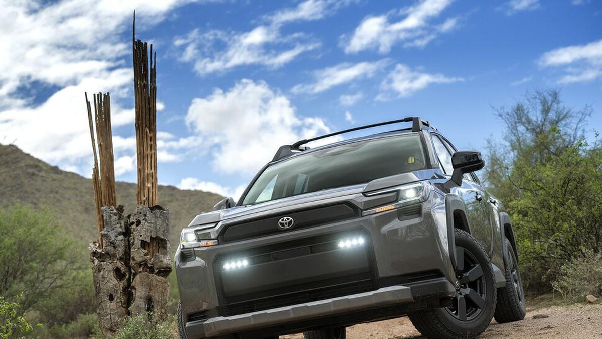Toyota RAV4 Generasi Terbaru Kembali Hadirkan Tombol Fisik, Ini Alasannya