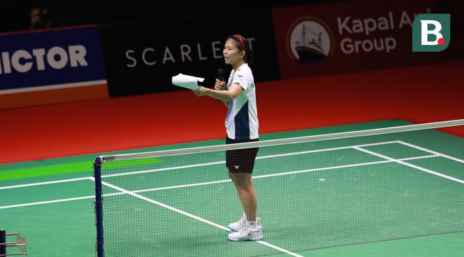 <p>Greysia Polii menuntaskan karier profesionalnya di dunia bulutangkis hari ini, Minggu (12/6/2022) di Istora Senayan, Jakarta. (Bola.com/Abdul Aziz)</p>