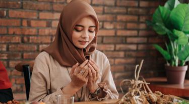 Panduan Tata Cara Puasa Ganti Qadha Ramadan Beserta Bacaan Niat Dan Doanya Lifestyle Fimela Com