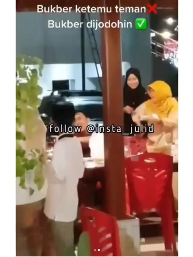 Ibu Ini Jodohkan Anaknya saat Acara Bukber, Aksinya Bikin Heboh Restoran