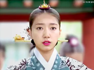 Aktris Park Shin Hye kembali ke zaman dinasti Joseon untuk film terbarunya, “'Royal Tailor'. (soompi.com)