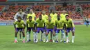 <p>Para pemain starting XI Timnas Brasil U-17 berfoto sebelum dimulainya laga pertama Grup C Piala Dunia U-17 2023 menghadapi Timnas Iran U-17 di Jakarta International Stadium (JIS), Jakarta, Sabtu (11/11/2023). (Bola.com/Ikhwan Yanuar)</p>