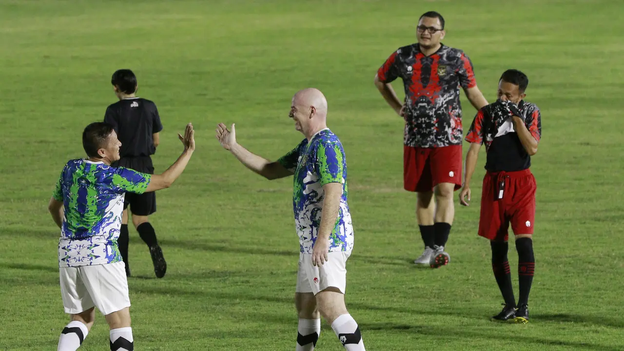 Foto: Melihat Duet Presiden FIFA dan Ketum PSSI Saat Fun Football, Sama-sama Cetak Gol