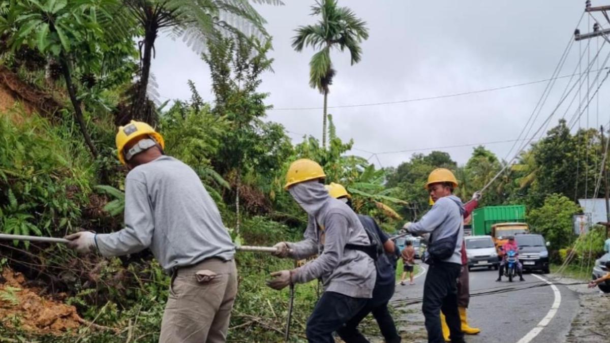 Pasokan Listrik ke 268.853 Pelanggan Sudah Normal Setelah Banjir Sumatera Barat