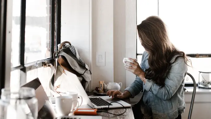 [Bintang] Tarot Hari Ini: Jangan Bawa Urusan Kantor ke Ranah Pribadi!