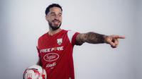 Persis Solo akhirnya secara resmi memperkenalkan bek keturunan Indonesia-Belanda, Jordy Tutuarima. (Doc Persis)