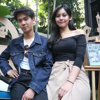 "Jadi model ilustrasi itu dua tahun lalu dan belum dikasih tahu fixnya aku jadi Milea di film. Aku nggak mau kepedean dong awalnya. Tapi kemudian akhirnya benar Milea dipercayakan kepadaku," jelasnya. (Adrian Putra/Bintang.com)